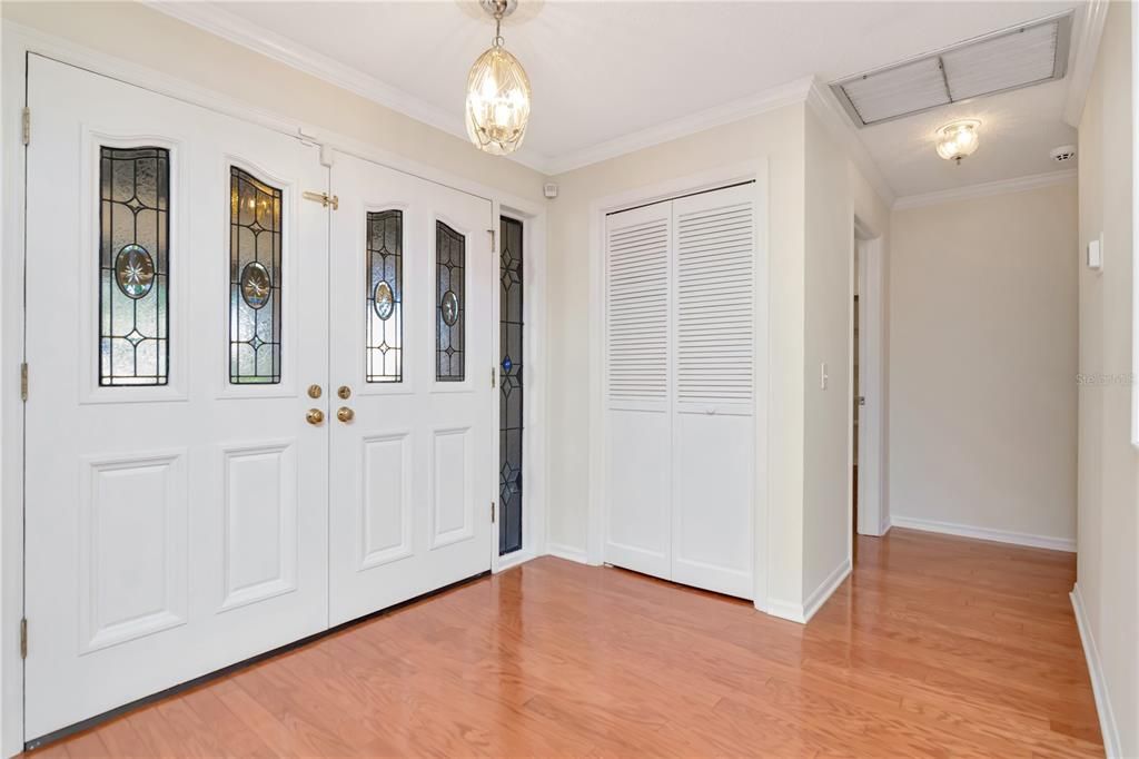 En Venta: $674,000 (4 camas, 3 baños, 2542 Pies cuadrados)