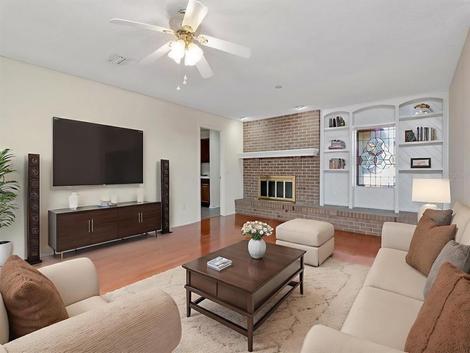 En Venta: $674,000 (4 camas, 3 baños, 2542 Pies cuadrados)