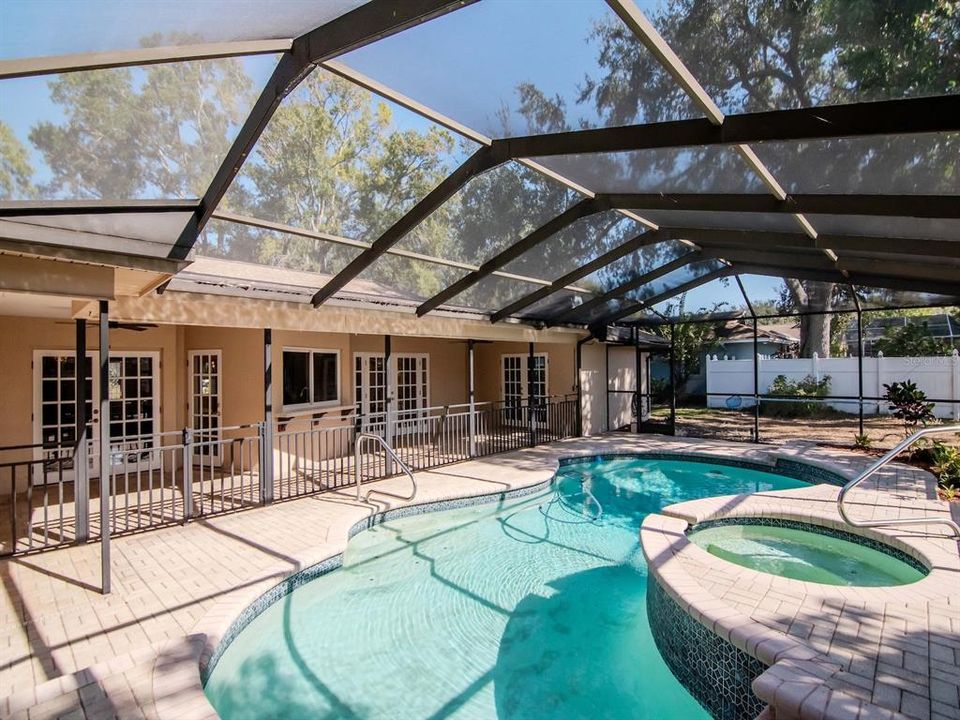 En Venta: $674,000 (4 camas, 3 baños, 2542 Pies cuadrados)