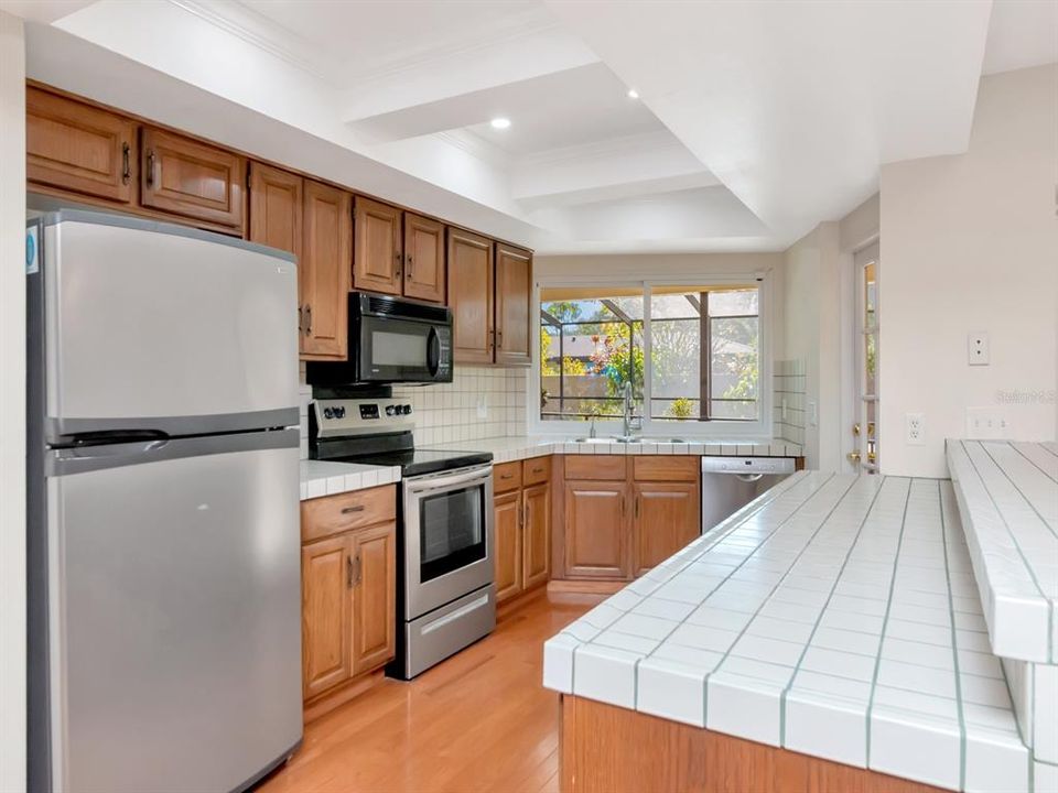 En Venta: $674,000 (4 camas, 3 baños, 2542 Pies cuadrados)