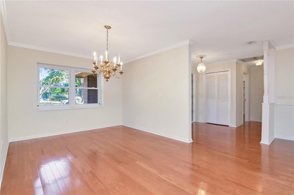 En Venta: $674,000 (4 camas, 3 baños, 2542 Pies cuadrados)