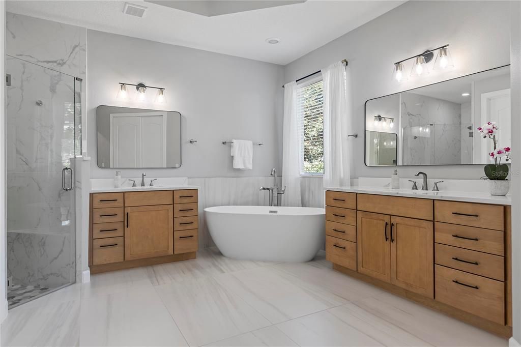 Active With Contract: $975,000 (4 beds, 4 baths, 3862 Square Feet)