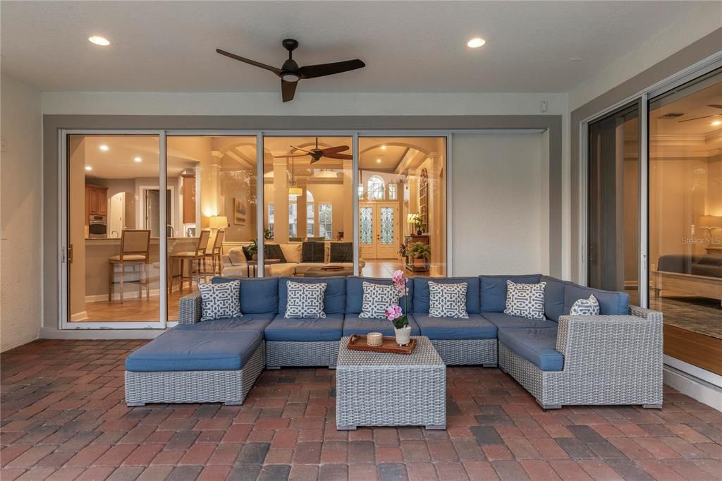 Active With Contract: $975,000 (4 beds, 4 baths, 3862 Square Feet)