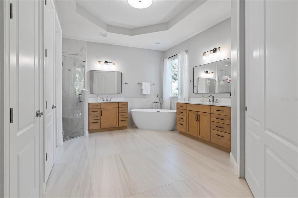 Active With Contract: $975,000 (4 beds, 4 baths, 3862 Square Feet)