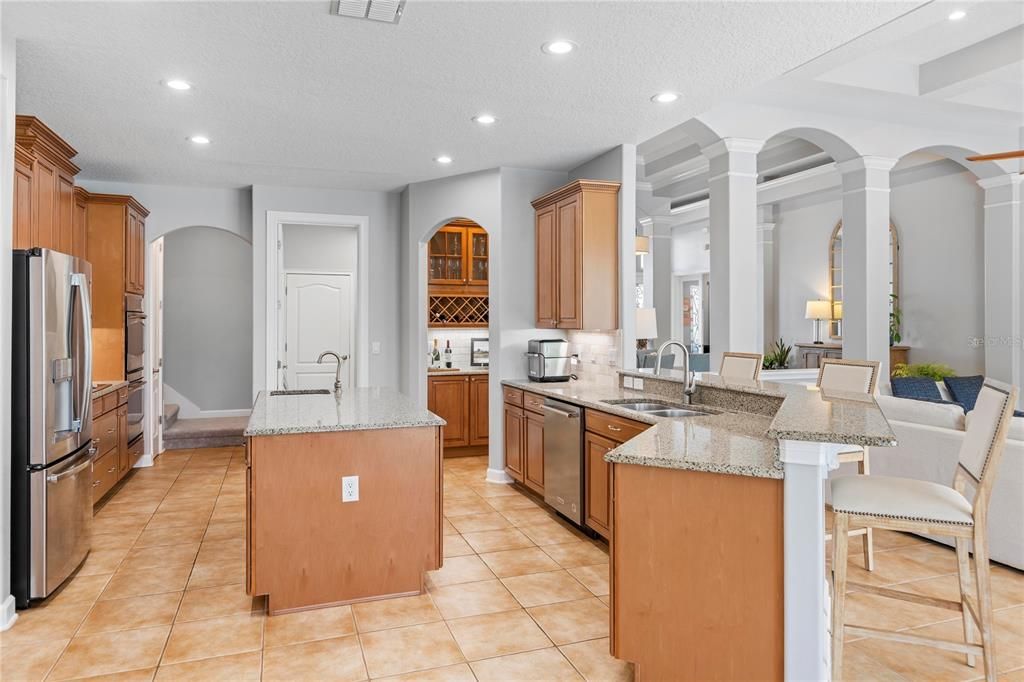 Active With Contract: $975,000 (4 beds, 4 baths, 3862 Square Feet)