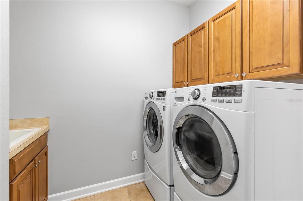 Active With Contract: $975,000 (4 beds, 4 baths, 3862 Square Feet)