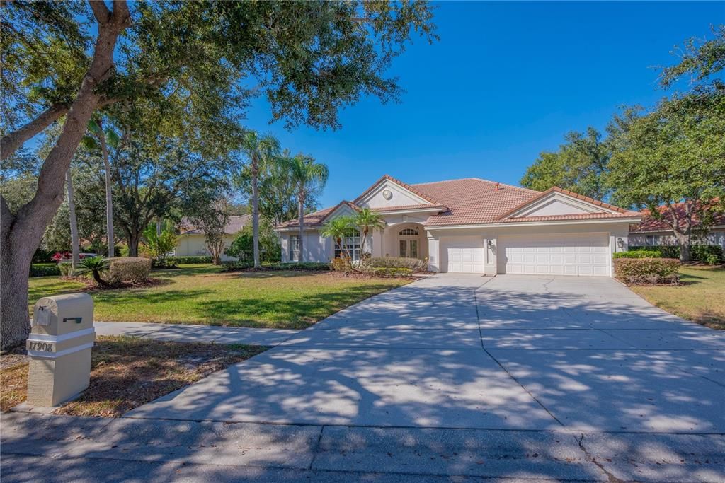 合同活跃: $3,250 (4 贝兹, 3 浴室, 3248 平方英尺)