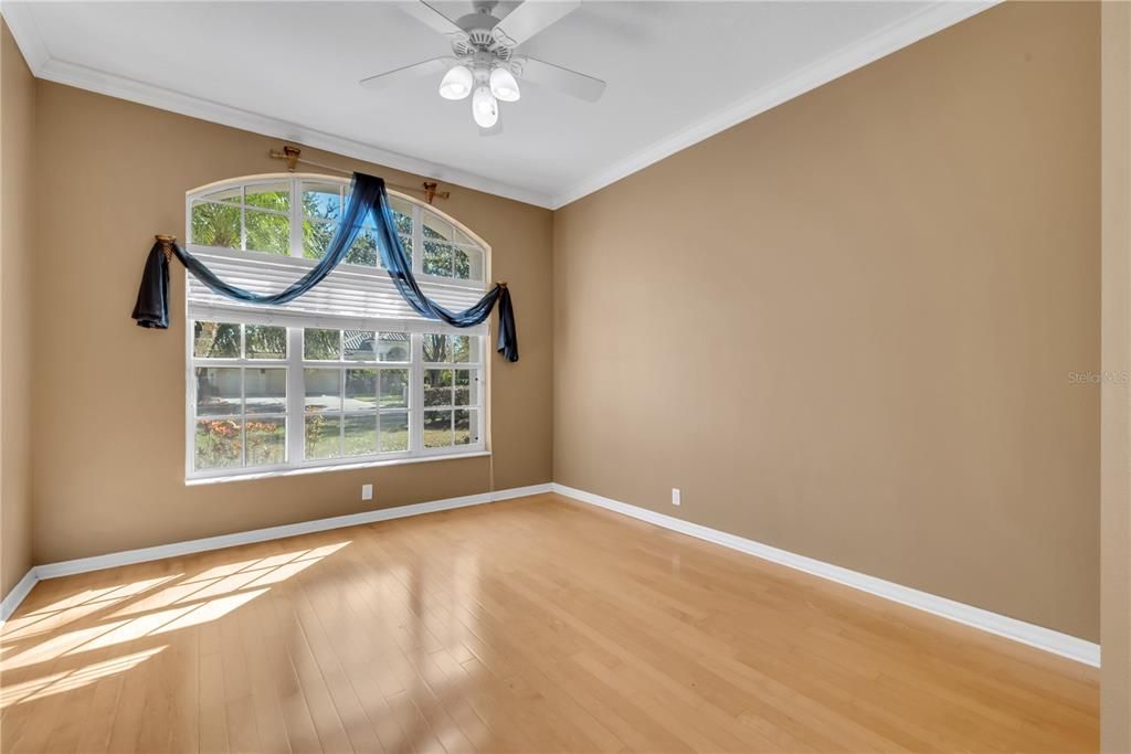 合同活跃: $3,250 (4 贝兹, 3 浴室, 3248 平方英尺)