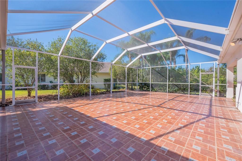 合同活跃: $3,250 (4 贝兹, 3 浴室, 3248 平方英尺)