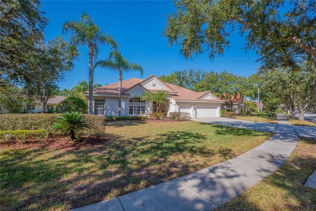 合同活跃: $3,250 (4 贝兹, 3 浴室, 3248 平方英尺)