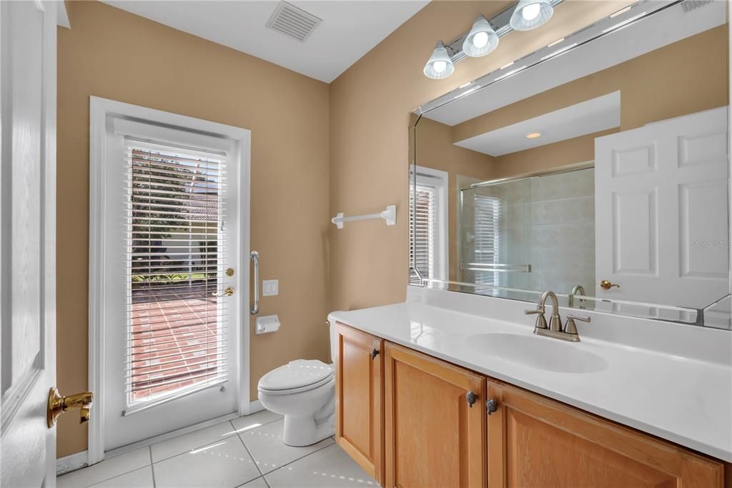 合同活跃: $3,250 (4 贝兹, 3 浴室, 3248 平方英尺)