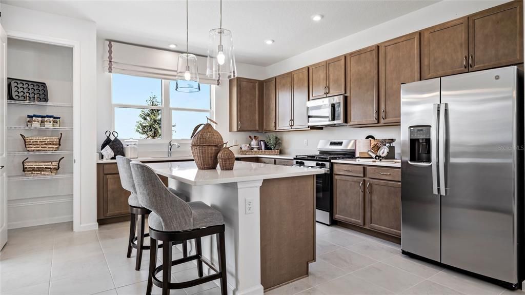 For Sale: $375,990 (2 beds, 2 baths, 1547 Square Feet)