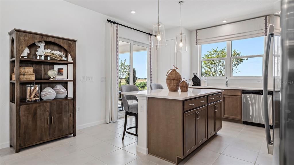 For Sale: $375,990 (2 beds, 2 baths, 1547 Square Feet)