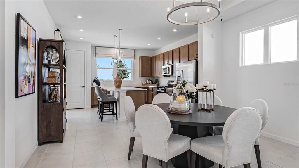 For Sale: $375,990 (2 beds, 2 baths, 1547 Square Feet)