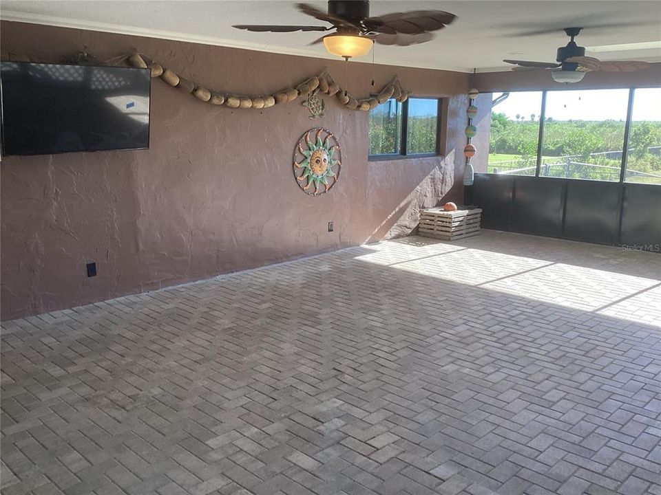 En Venta: $599,990 (3 camas, 2 baños, 2134 Pies cuadrados)