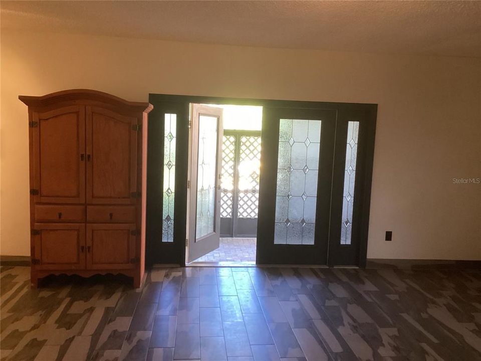 En Venta: $599,990 (3 camas, 2 baños, 2134 Pies cuadrados)