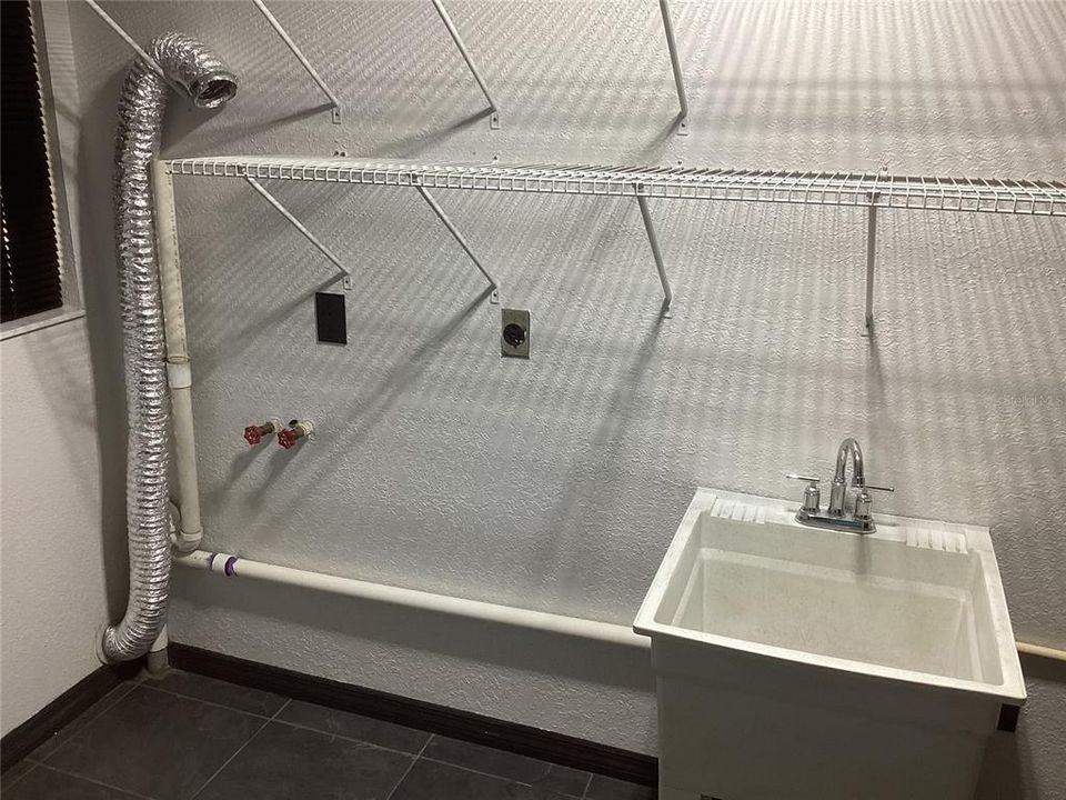 En Venta: $599,990 (3 camas, 2 baños, 2134 Pies cuadrados)