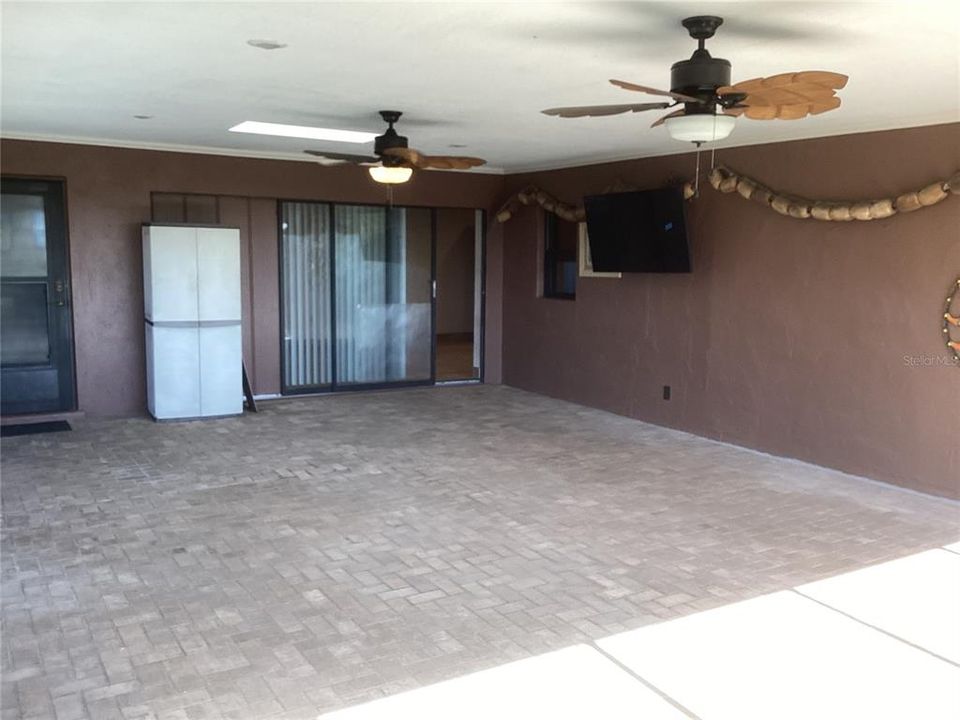 En Venta: $599,990 (3 camas, 2 baños, 2134 Pies cuadrados)