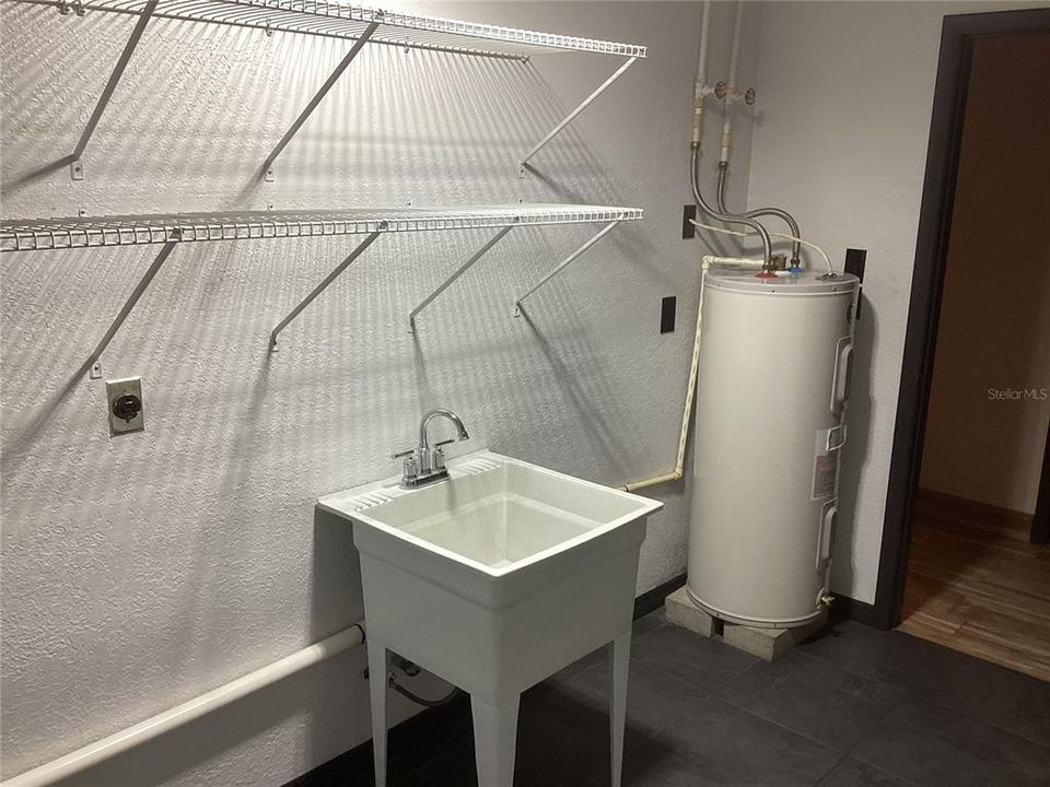 En Venta: $599,990 (3 camas, 2 baños, 2134 Pies cuadrados)