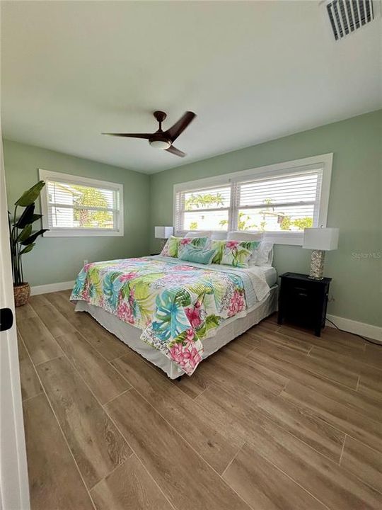 For Sale: $749,999 (2 beds, 2 baths, 1450 Square Feet)