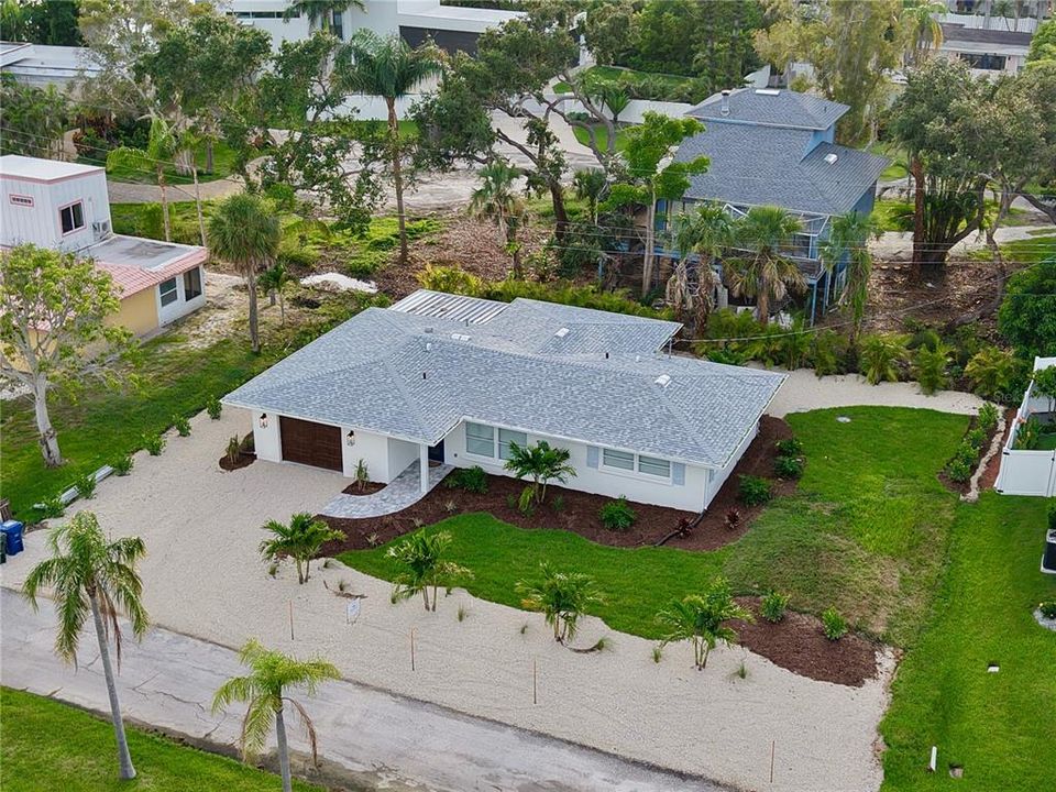 For Sale: $749,999 (2 beds, 2 baths, 1450 Square Feet)