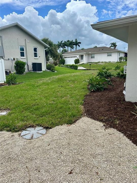 For Sale: $749,999 (2 beds, 2 baths, 1450 Square Feet)