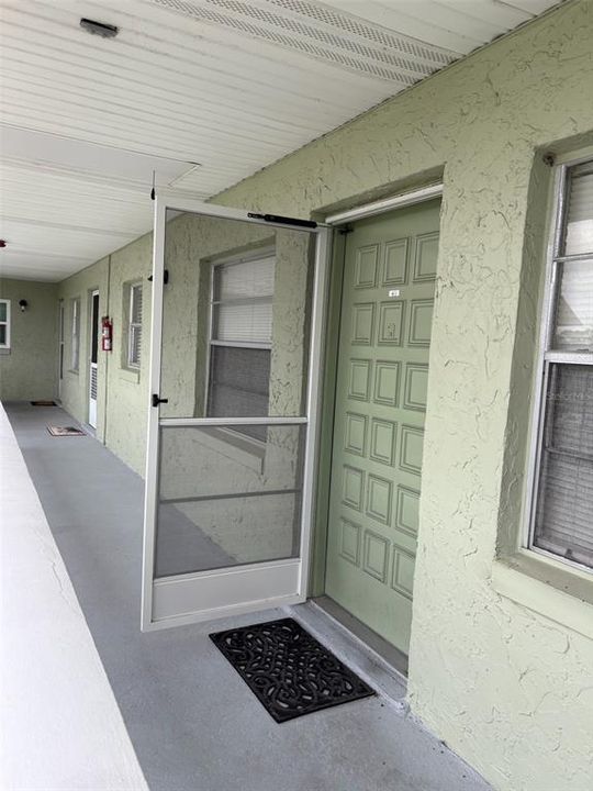 For Sale: $115,000 (1 beds, 1 baths, 565 Square Feet)