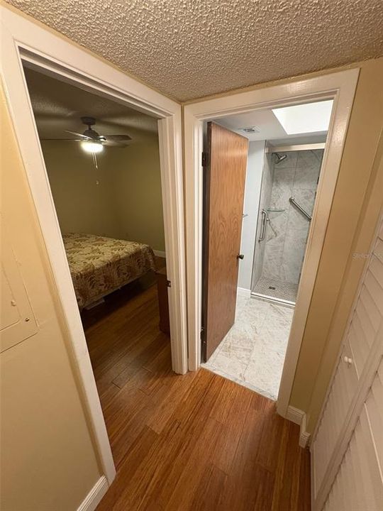 For Sale: $115,000 (1 beds, 1 baths, 565 Square Feet)