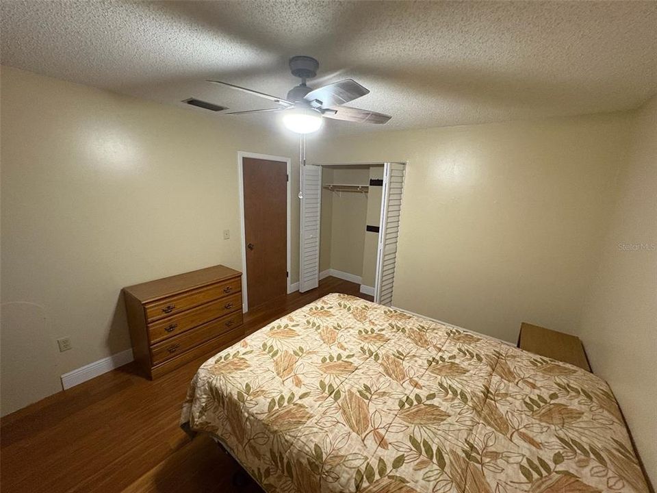 For Sale: $115,000 (1 beds, 1 baths, 565 Square Feet)