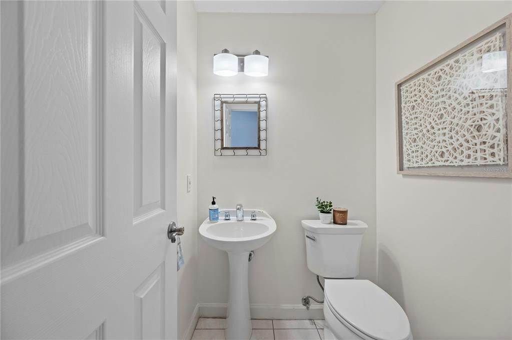 For Sale: $573,700 (3 beds, 2 baths, 2224 Square Feet)