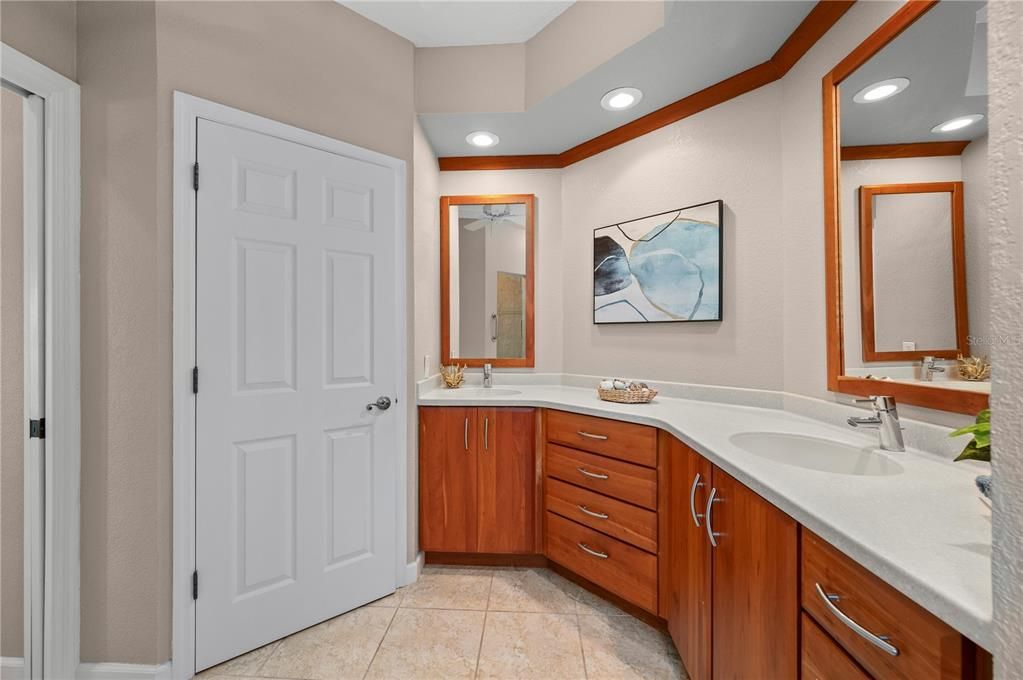 For Sale: $573,700 (3 beds, 2 baths, 2224 Square Feet)