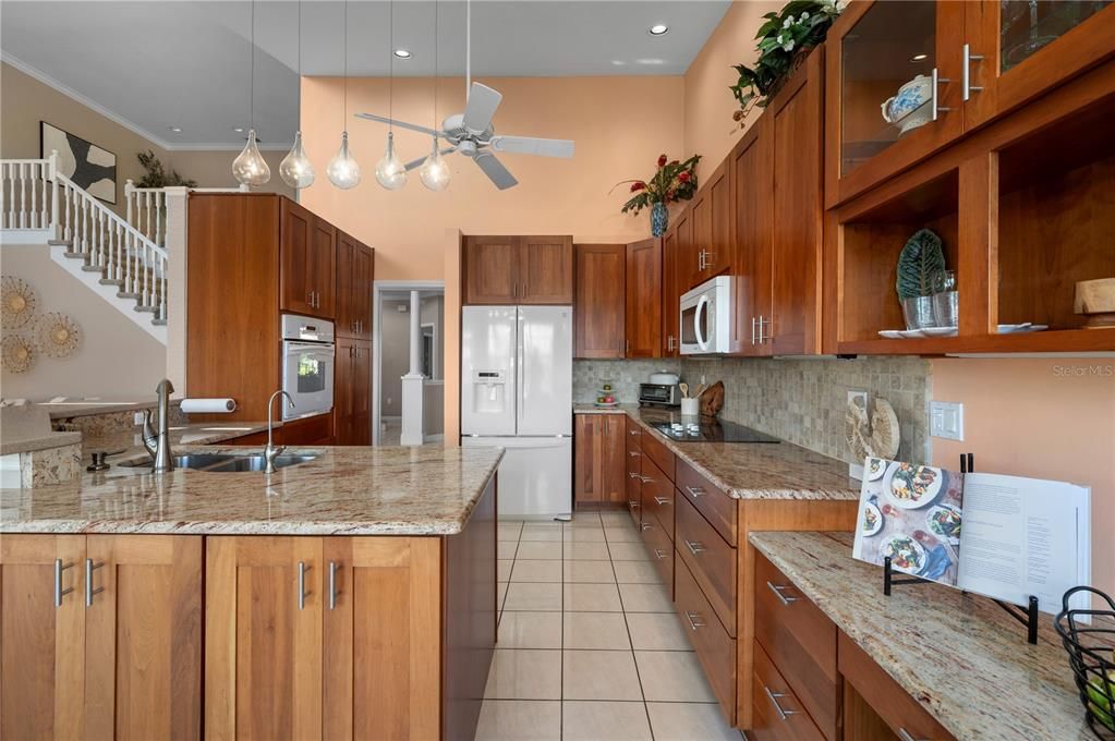 For Sale: $573,700 (3 beds, 2 baths, 2224 Square Feet)