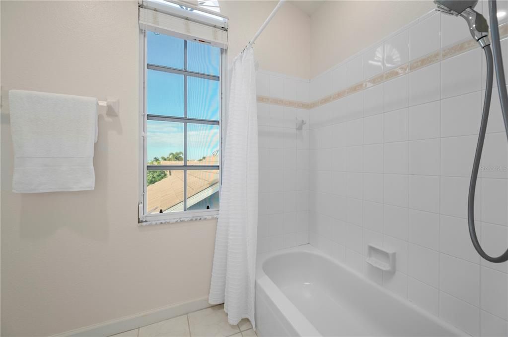 For Sale: $573,700 (3 beds, 2 baths, 2224 Square Feet)