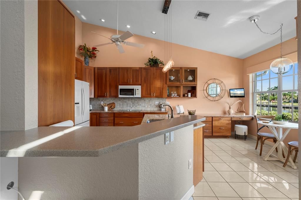 For Sale: $573,700 (3 beds, 2 baths, 2224 Square Feet)