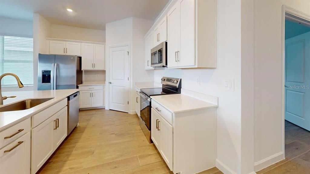 出租: $2,950 (3 贝兹, 3 浴室, 2201 平方英尺)