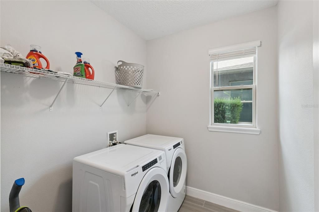 Active With Contract: $750,000 (4 beds, 3 baths, 3316 Square Feet)