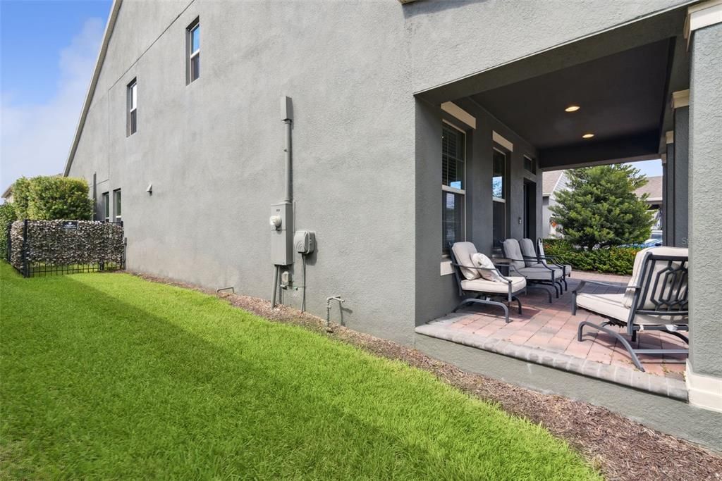 Active With Contract: $750,000 (4 beds, 3 baths, 3316 Square Feet)