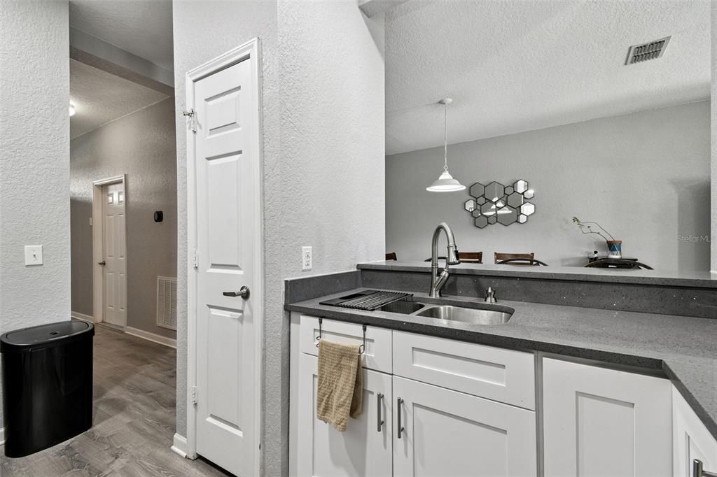 待售: $295,000 (3 贝兹, 2 浴室, 1822 平方英尺)