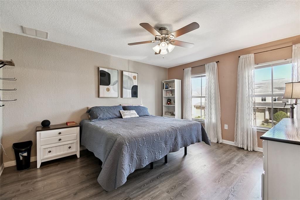 待售: $295,000 (3 贝兹, 2 浴室, 1822 平方英尺)