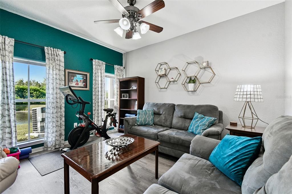 待售: $295,000 (3 贝兹, 2 浴室, 1822 平方英尺)