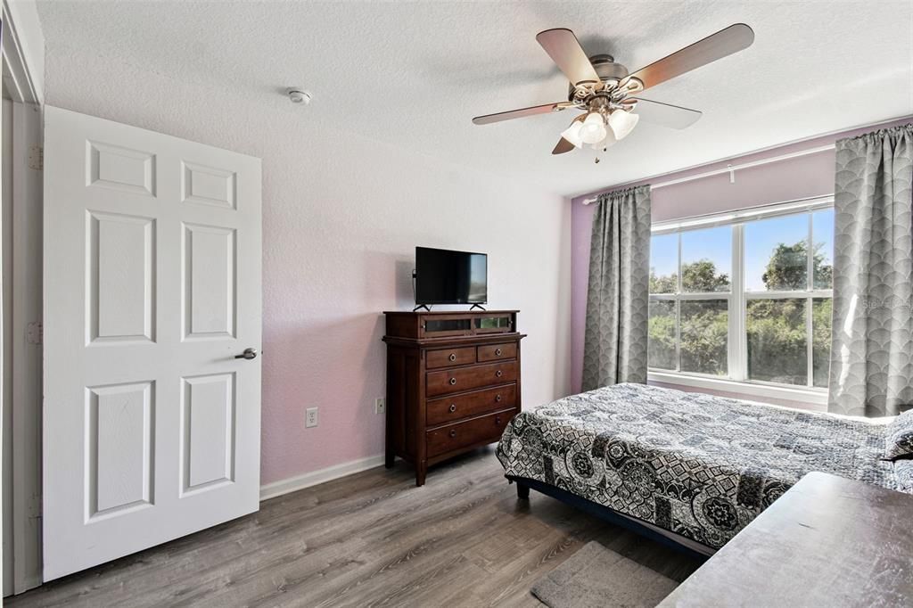 待售: $295,000 (3 贝兹, 2 浴室, 1822 平方英尺)