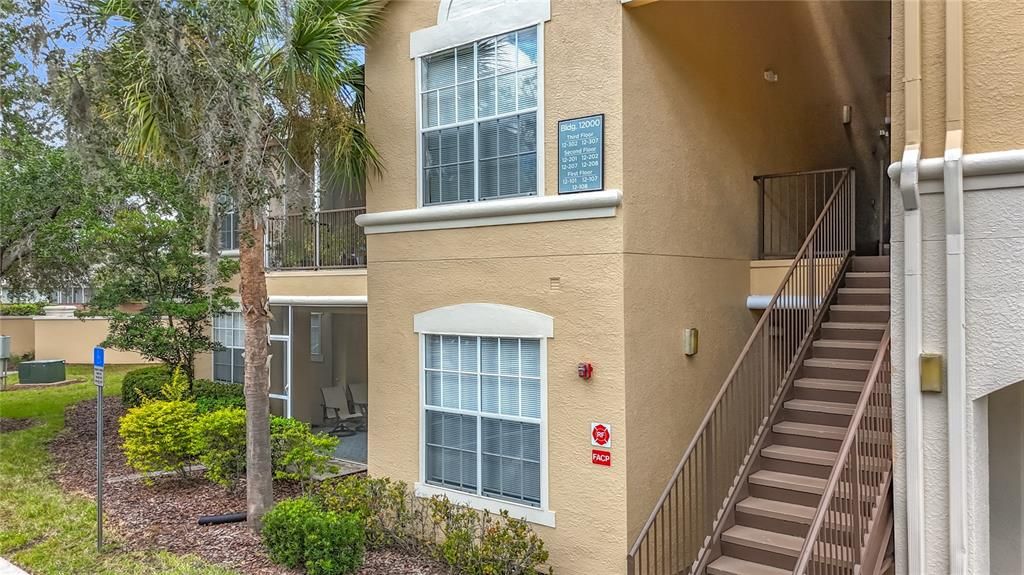 For Sale: $183,000 (2 beds, 2 baths, 1089 Square Feet)