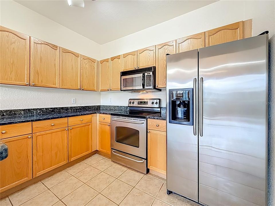 For Sale: $183,000 (2 beds, 2 baths, 1089 Square Feet)