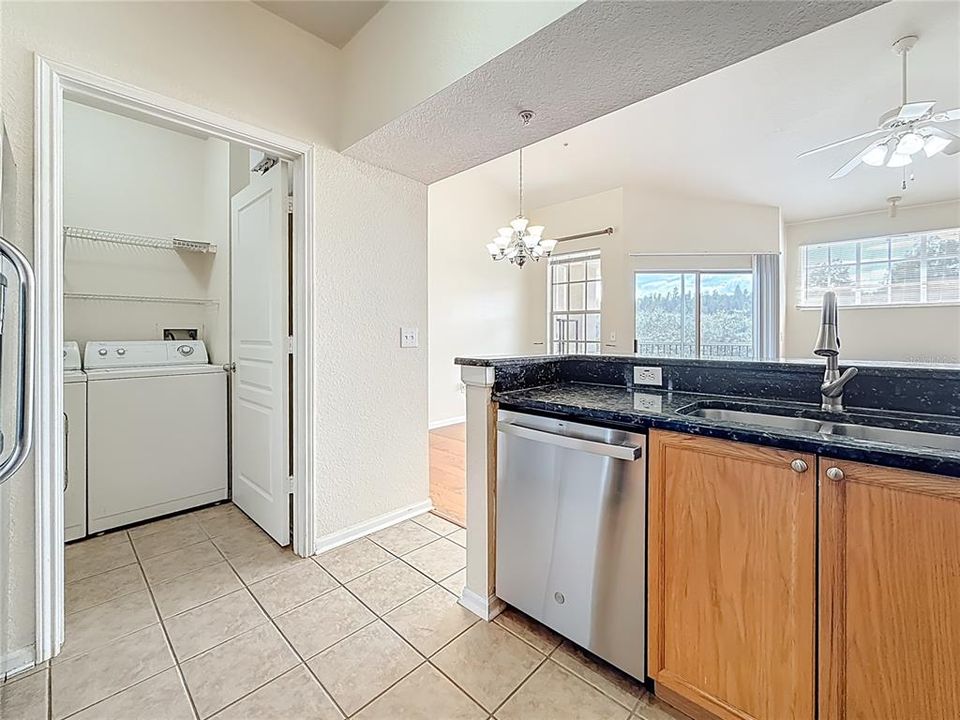 For Sale: $183,000 (2 beds, 2 baths, 1089 Square Feet)