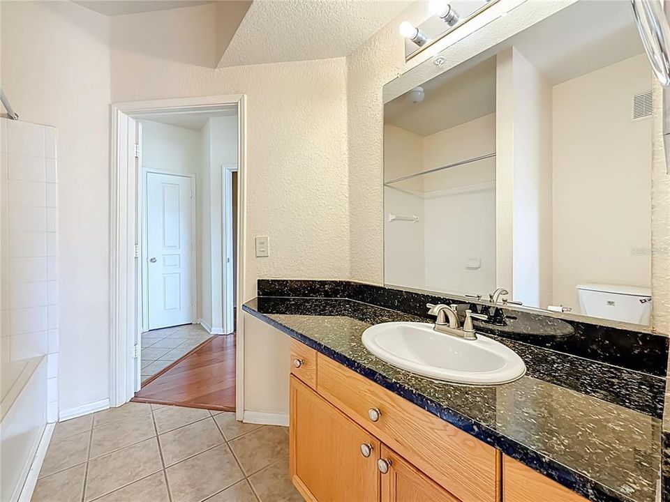 For Sale: $183,000 (2 beds, 2 baths, 1089 Square Feet)