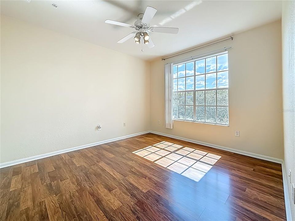 For Sale: $183,000 (2 beds, 2 baths, 1089 Square Feet)