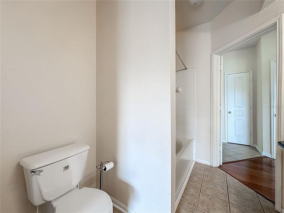 For Sale: $183,000 (2 beds, 2 baths, 1089 Square Feet)