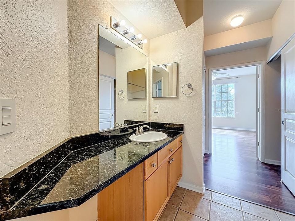 For Sale: $183,000 (2 beds, 2 baths, 1089 Square Feet)