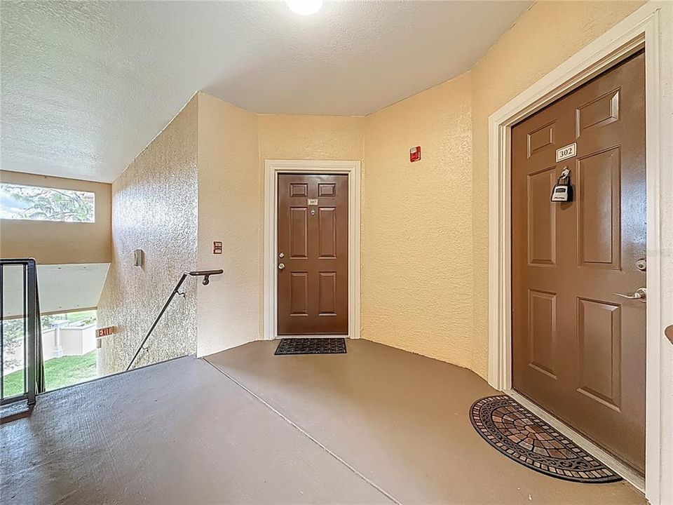 For Sale: $183,000 (2 beds, 2 baths, 1089 Square Feet)