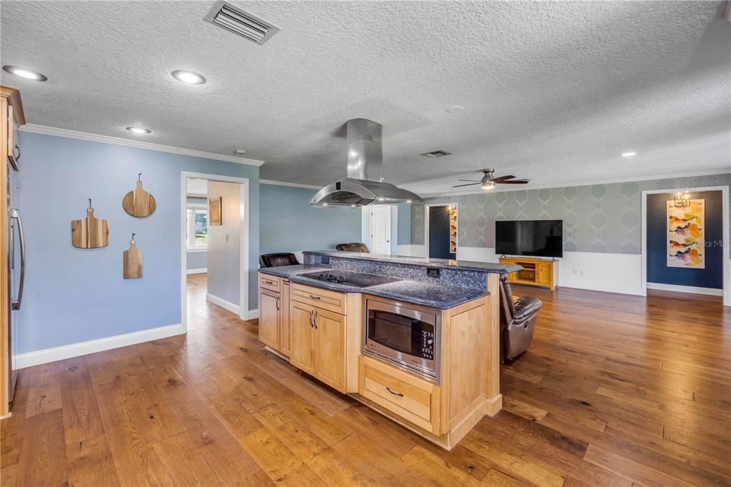 For Sale: $549,317 (3 beds, 2 baths, 2175 Square Feet)